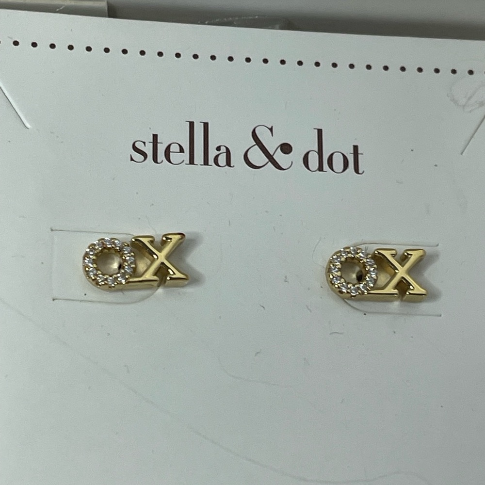 Stella & Dot Gold XO Stud Earring NWT